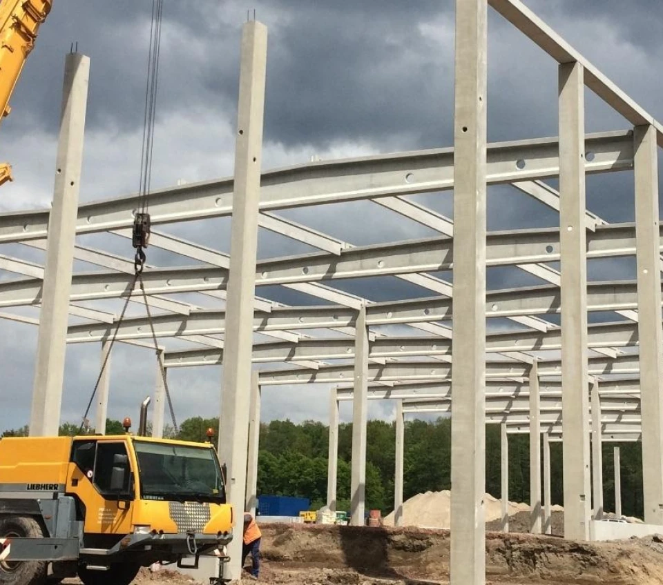 Hale industriale și comerciale